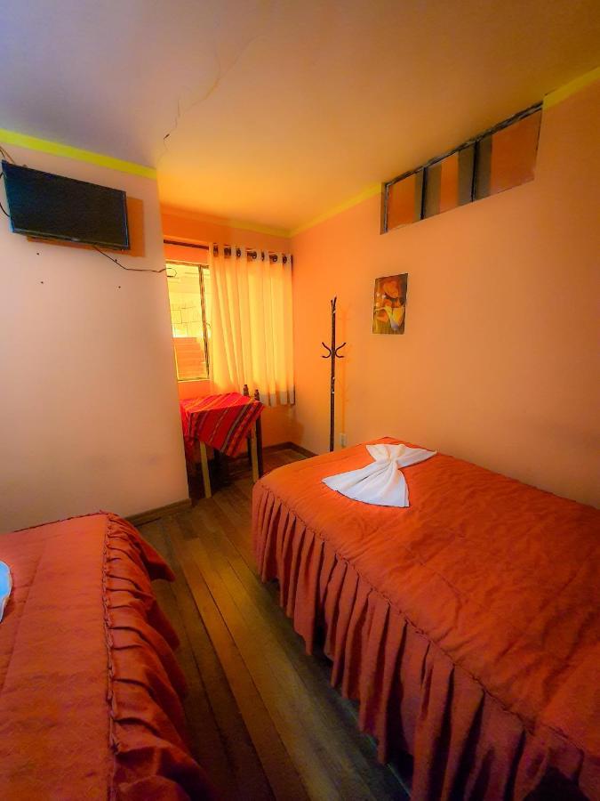 Hostal Luz Yhobimar Copacabana  Exterior photo